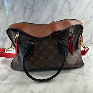 Louis Vuitton purse